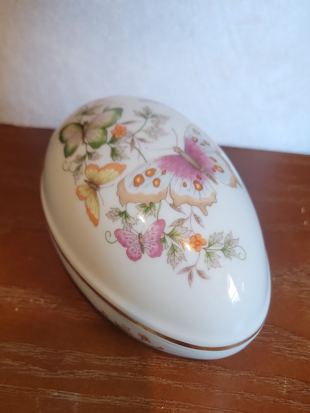 Avon White Porcelain Butterfly Jewelry Box with Pink and Gold Accents